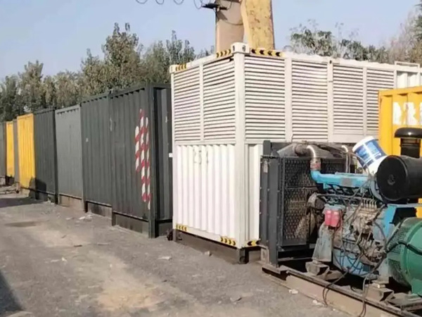 河南200KW柴油发电机机组每小时油耗是多少？